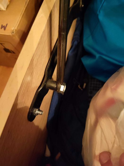 Продавам отлично запазено детско-юношеско легло,отделна ракла,подарък