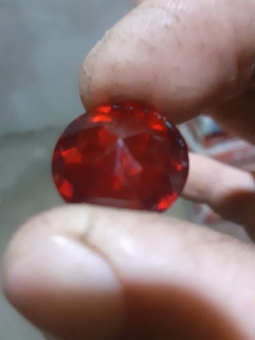 Гранат или другое незнаю.продаю 200 000сум