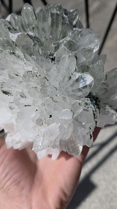 Cuart cu pirita Baia Sprie floare de mina cristal