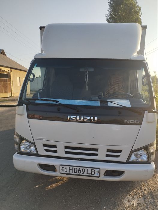 Продается Isuzu 2019 yil 300.000 probeg