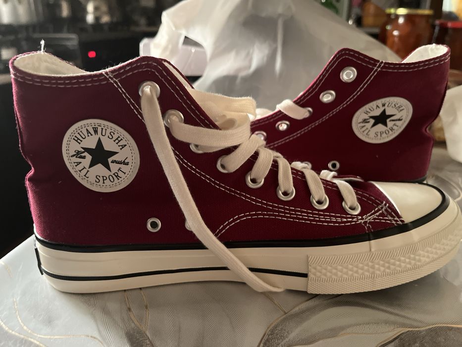 Конверсы бордовые