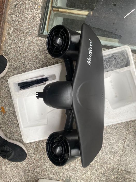 Подводный скутер