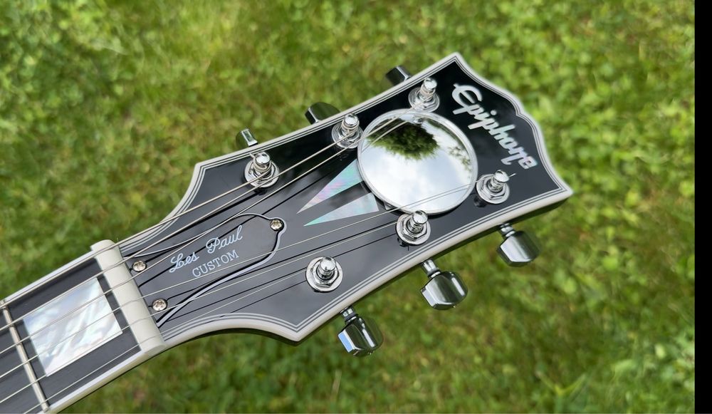 2024 Epiphone Adam Jones 1979 Les Paul Custom Antique Silverburst