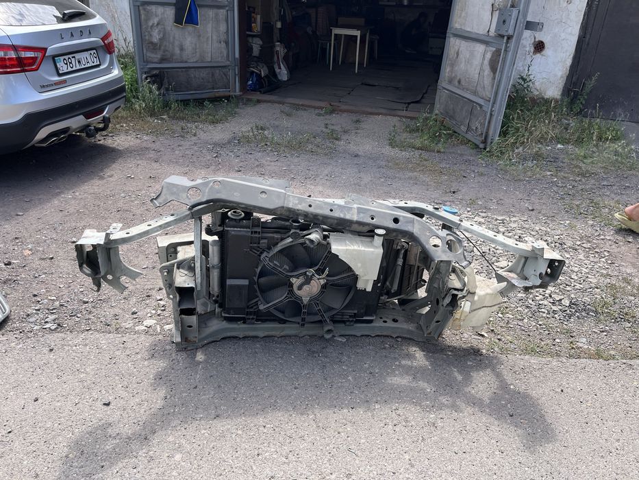 Телевизор nissan tiida C11