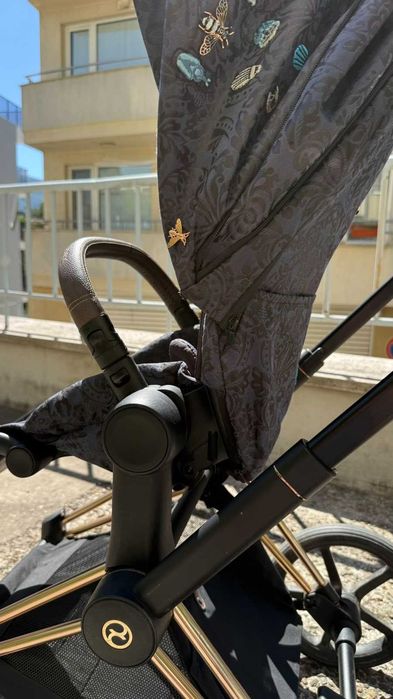 Луксозна дизайнерска количка Cybex Priam 4  - в перфектно състояние