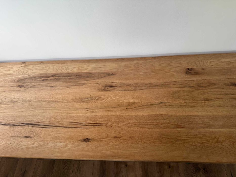 Masa din stejar lemn masiv cu picioare din sticla