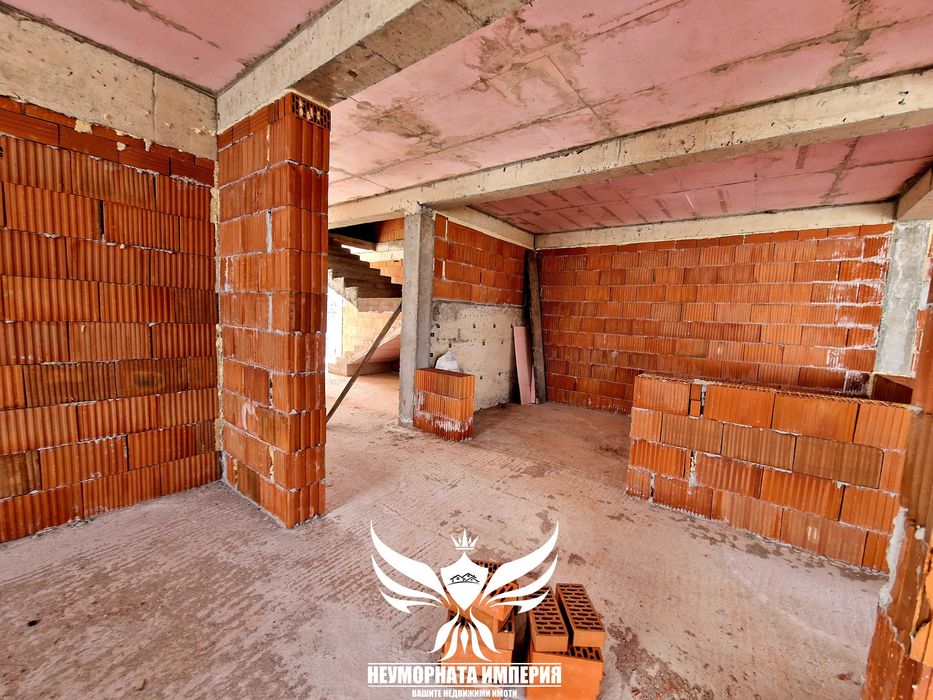 Нова двуетажна къща 294РЗП и двор 365кв.м. в Асеновград кв.Долни Воден