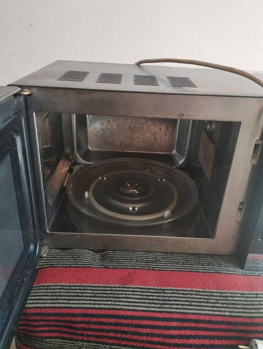 Микровълнова печка NEO