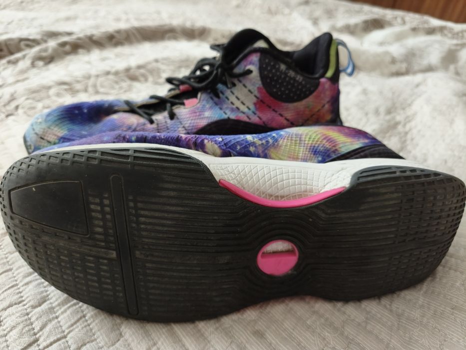 Крассовки Li-ning баскетбольные
