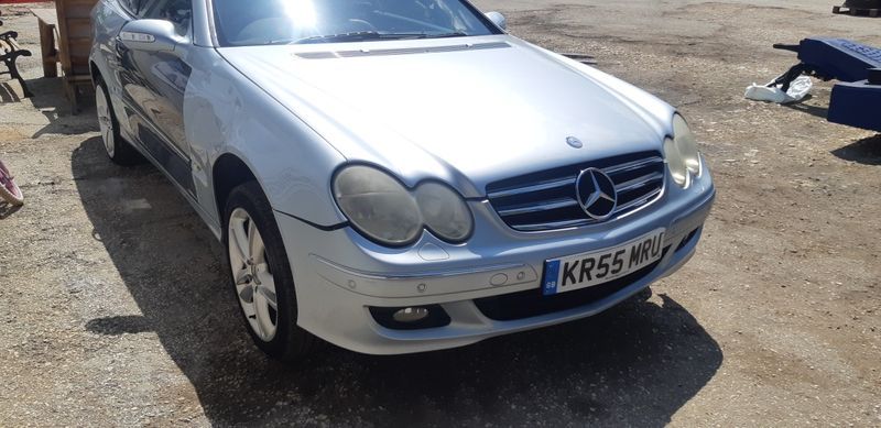 W209 На части/  Mercedes Clk 350 бензин  кабриолет
