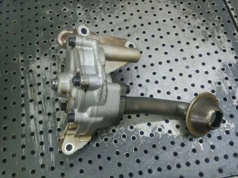 pompa ulei 1.6 b bse seat altea leon 1p1 altea vw golf 5 skoda octavia 2 audi a3
