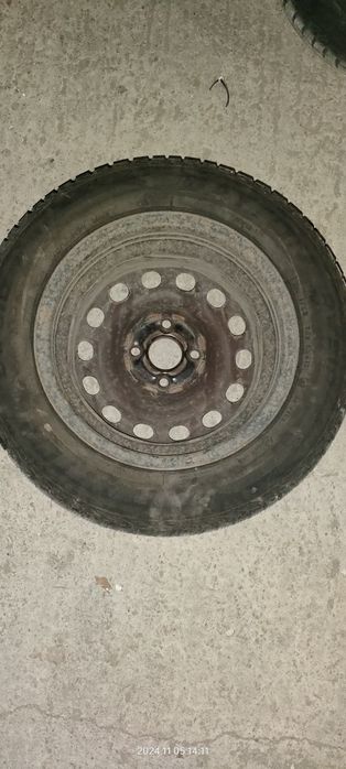 Гуми с джанти 175/65/14 Honda