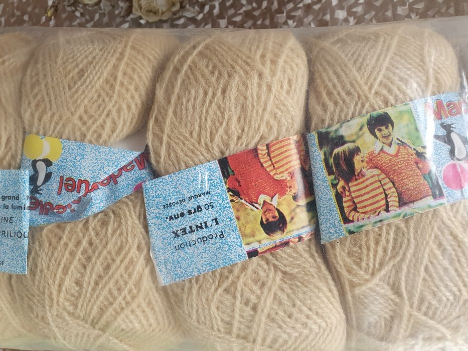 Прежда в четири цвята и в два различни състава