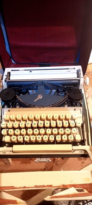 Пишеща машина Марица 12 в много добро състояние