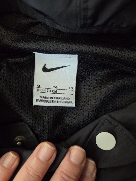 Geaca anti-vant unisex 158-170 cm nou Nike