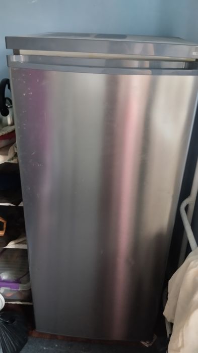 Холодильник сотилади