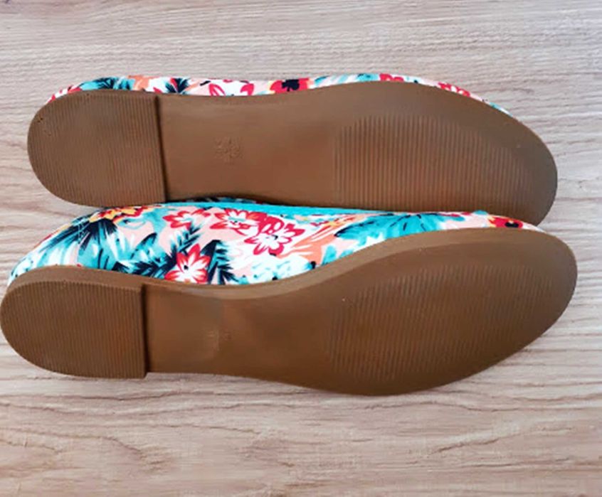 Нови дамски обувки-балеринки