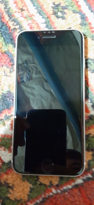 Iphone se 2020 сотилади