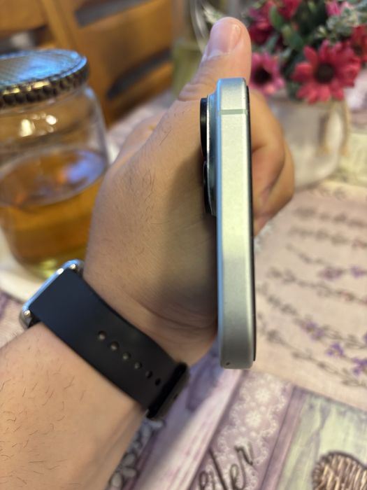 Iphone 15 plus green