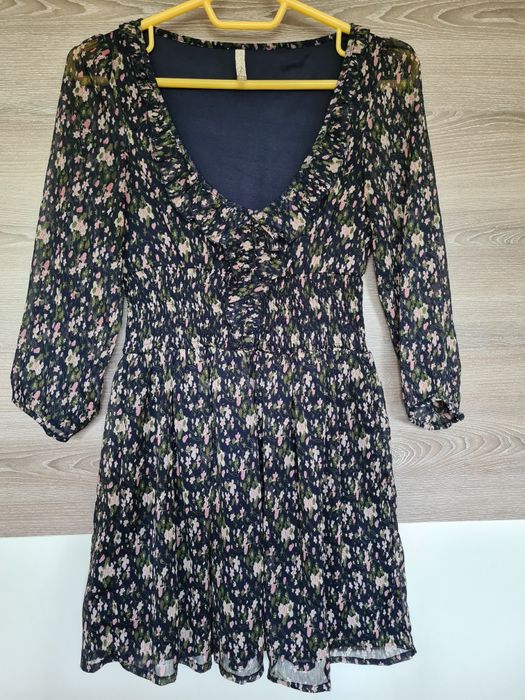 Рокля Stradivarius