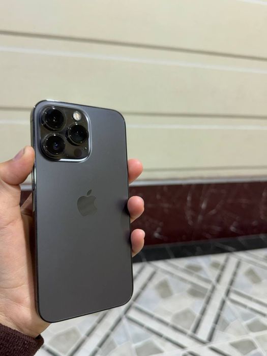Salom 13 pro 256 gb ideal usta kormagan baraka topob ishlatasz tel qln