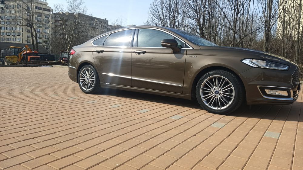 Ford Mondeo Vignale Hybrid