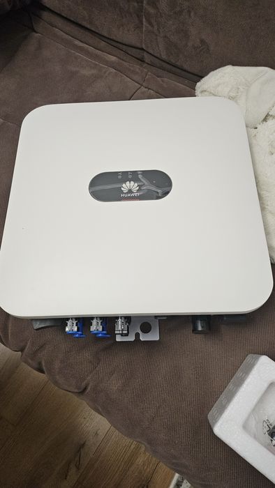 Invertor Huawei Model L1, 2kW, Monofazat Nou