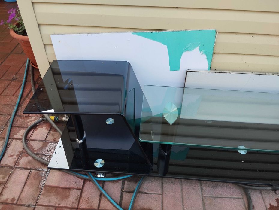 Тумба телевизионная стекло