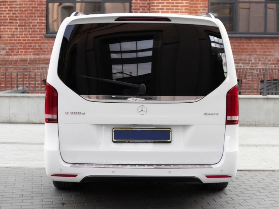 Трансфер из аэропорта или вокзала Сопровождение Деловые встречи 24/7