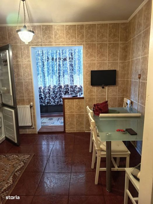 Inchiriere apartament 3 camere Targoviste- zona Minisat