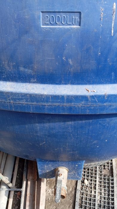 Пластиковая бочка для перевозки живой рыбы