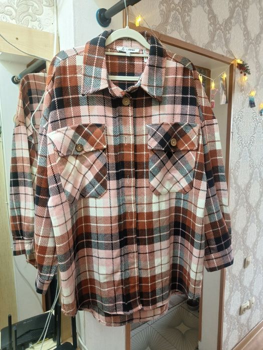 Продам 2 свитера