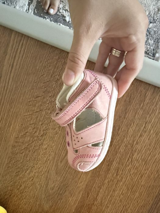 Vand sandalute copii