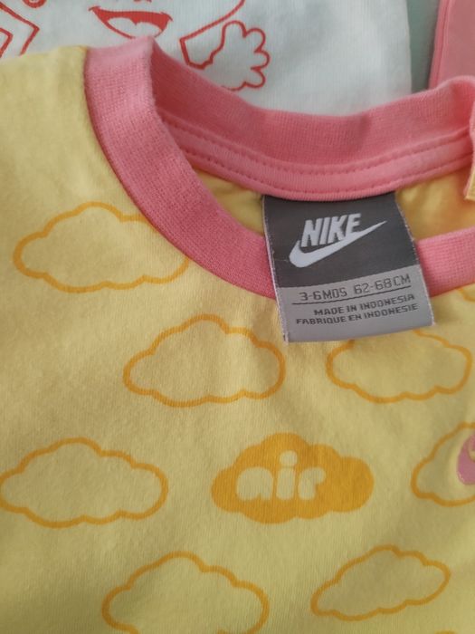 Лот Nike за бебе момиче 6м.