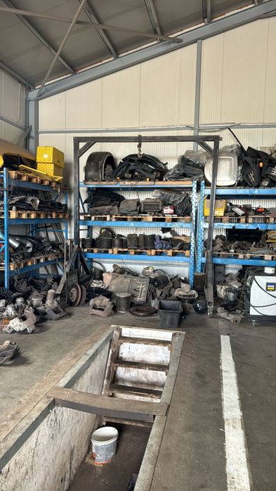 Rafturi metalice reglabile