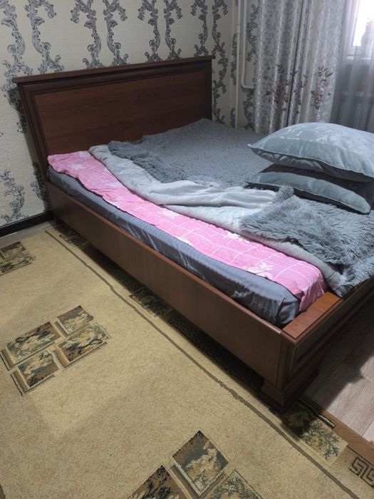 Кровать двуспальняя