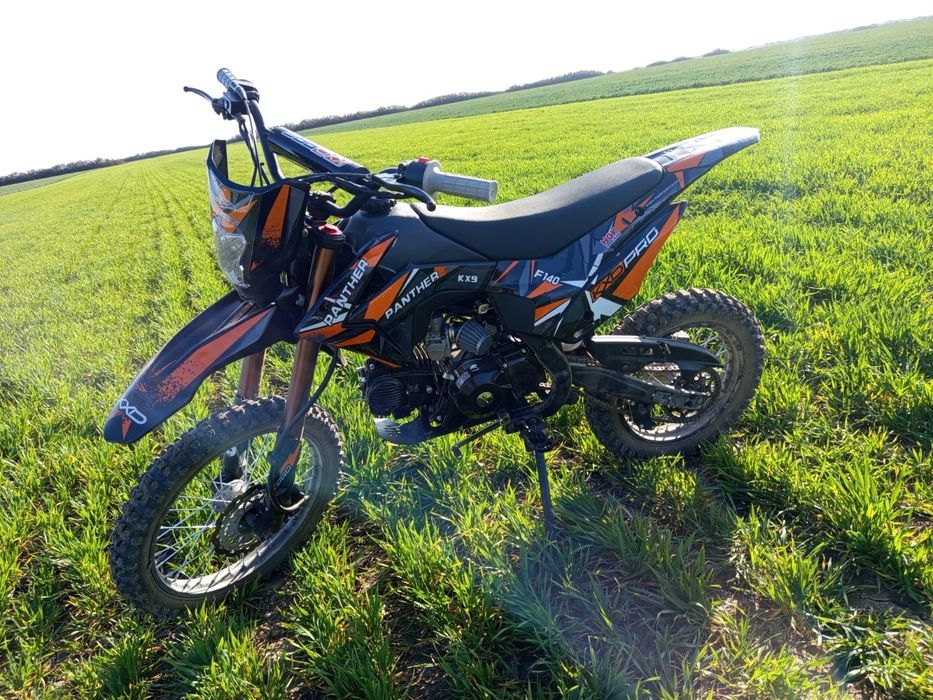 Vând motocross panther 140cc