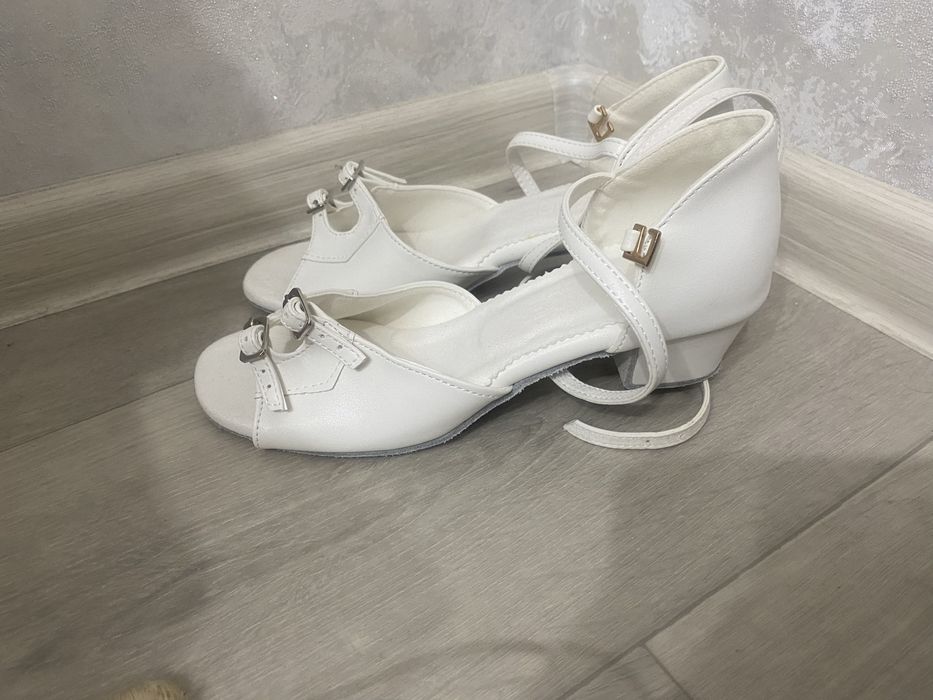 Туфли танцевальные