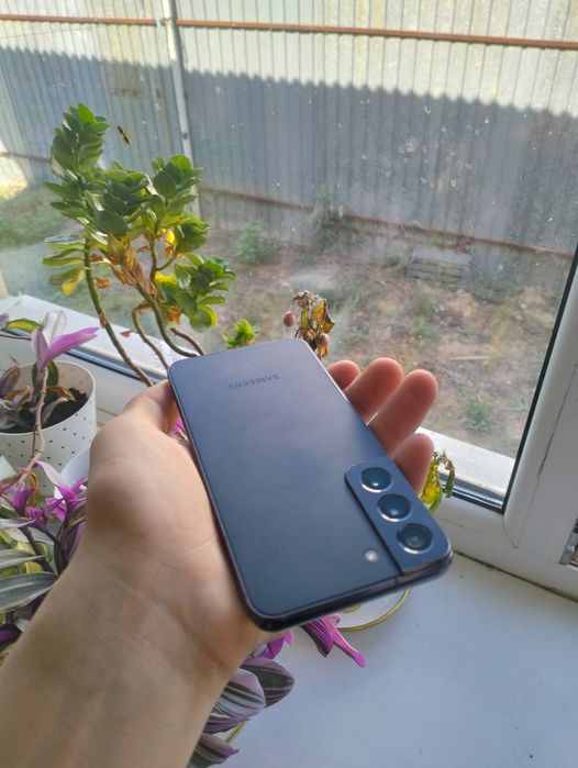 Samsung S22 256гб