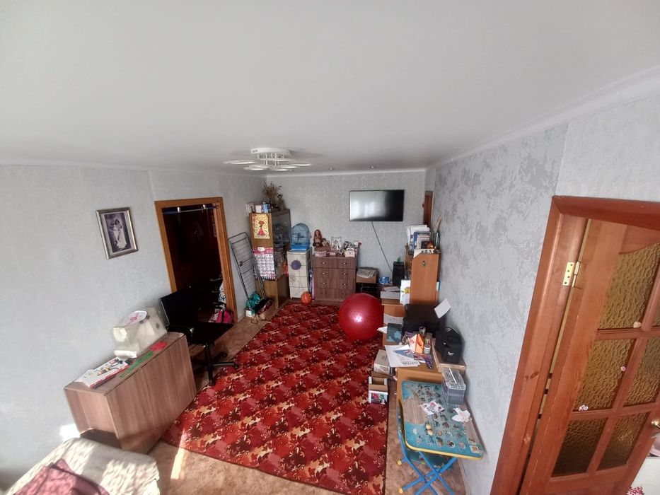 Продается двух комнатная квартира