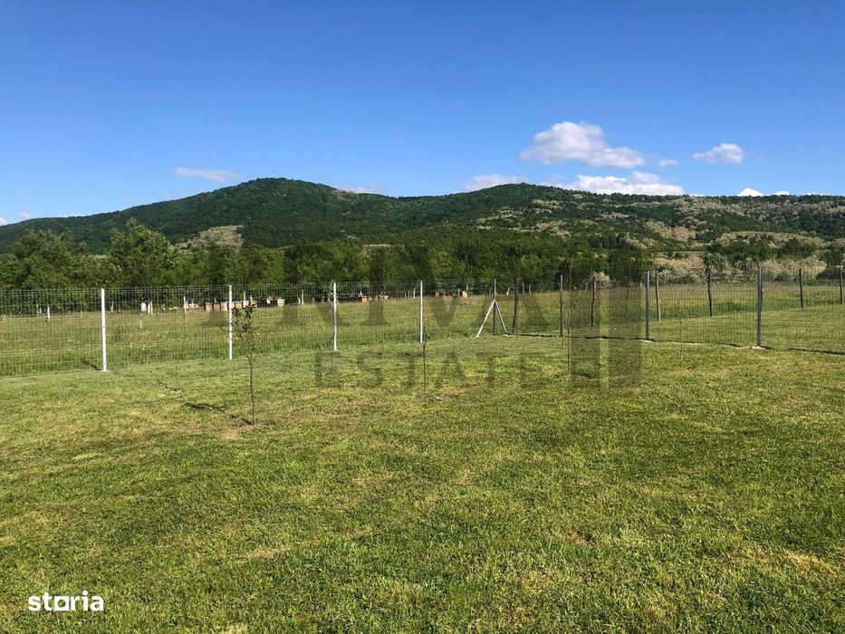 Teren intravilan casa de vacanță, 800, 2 fs, Surduc