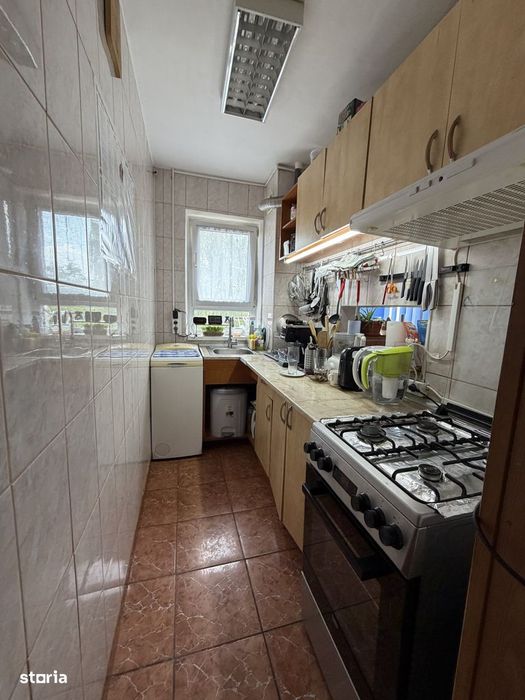 Apartament trei camere, zona Gemenii-Florilor.