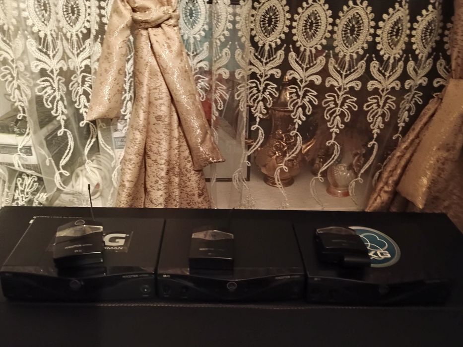 Vând receiver akg sr45 wireless