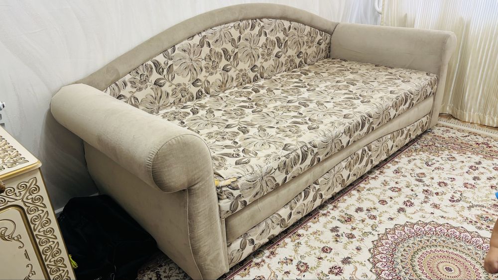Продается диван Сатылады