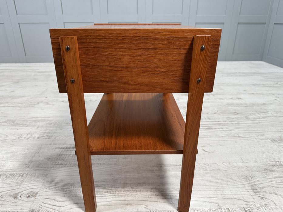 Нощно шкафче от 60-те Д908