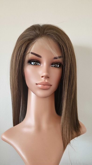 Естествена кафява перука 40 см, бразилски косъм, дантела 13x4