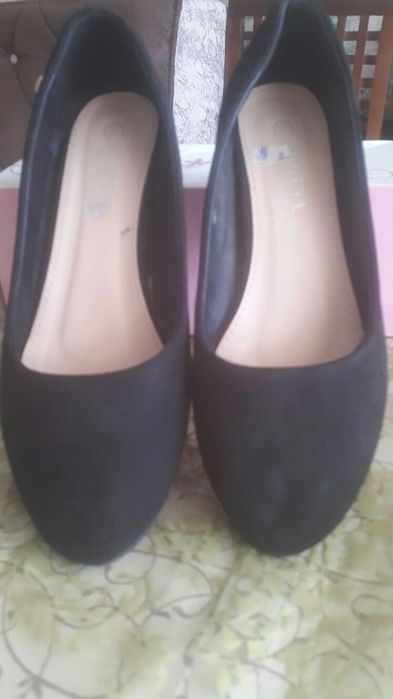 Женские замшивые туфли