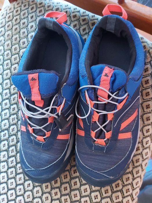 Adidași drumetii Quechua