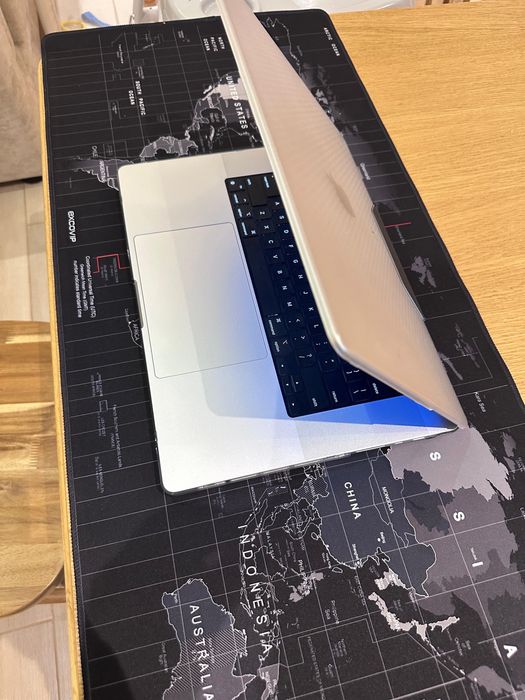 Macbook pro 16, m2 max