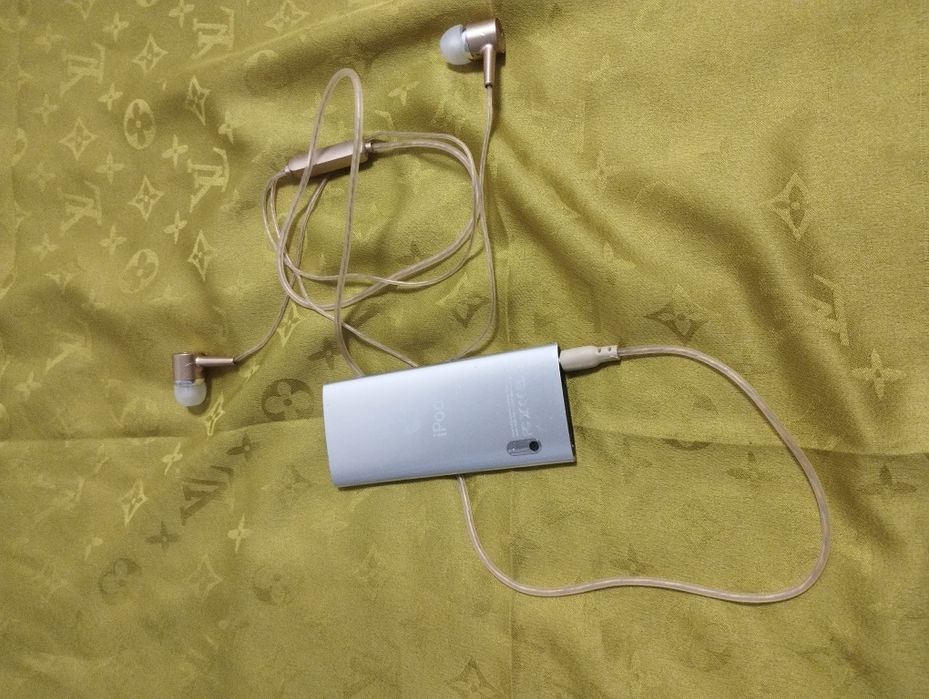 Assalom alekum Ipot Sotiladi Nano 8Gb Kamerasi Xam Bor
